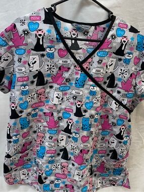 Wear for care Gray Scrub Top with Pink & Blue Puppy Print sz L